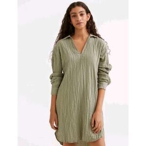 H&M Textured Shirt Dress Tunic Size Small Sage Green Cotton V-Neck
